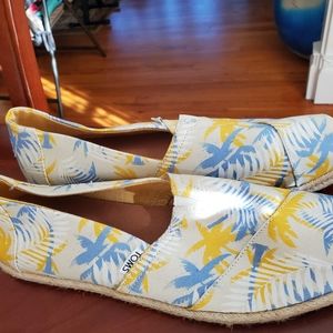 Women's Blue and Yellow Palm Tree Toms